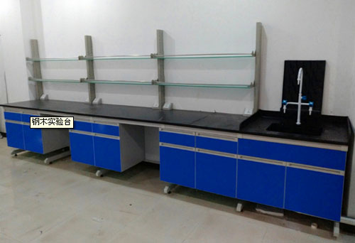 鋼木實驗臺活動背板方便管線安裝維護 鋼木實驗臺活動背板方便管線安裝維護